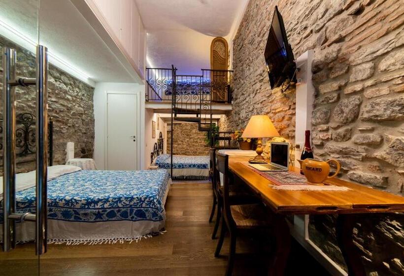 استودیو خانوادگی, The Vernazza Main Plaza   Rooms & Suites