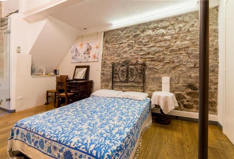 استودیو خانوادگی, The Vernazza Main Plaza   Rooms & Suites