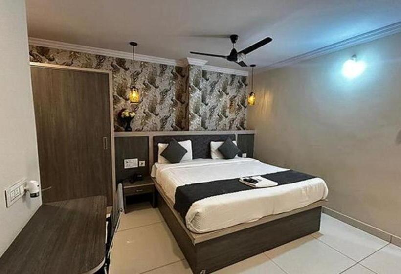 اتاق لوکس, Super Collection O Hotel Blue Petals