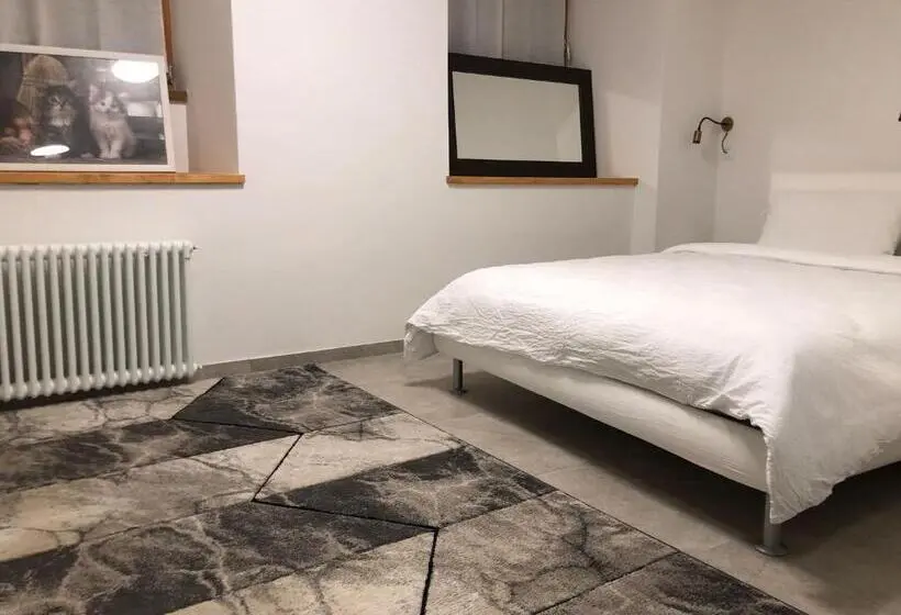 Standard Room King Size Bed