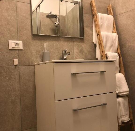 اتاق استاندارد با تخت بزرگ, Al Vicolo