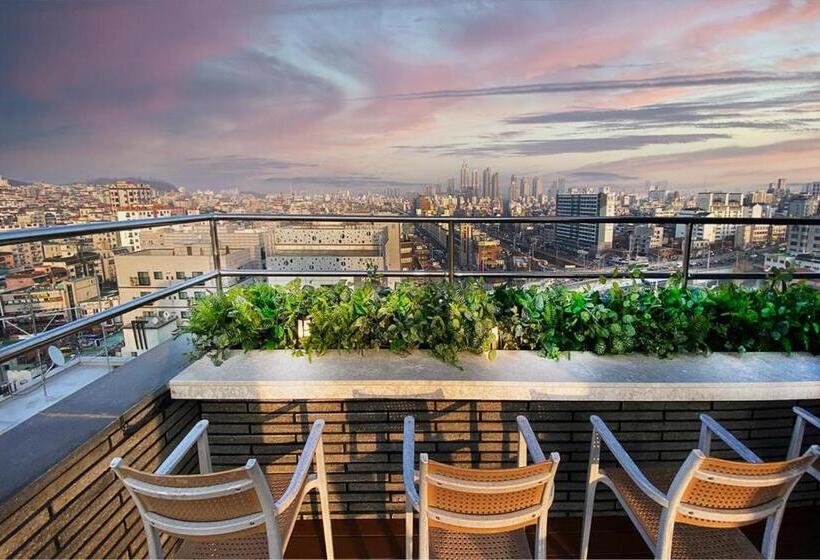 Suíte Vista Cidade, Garden Pool Villa Lee Chung Jung