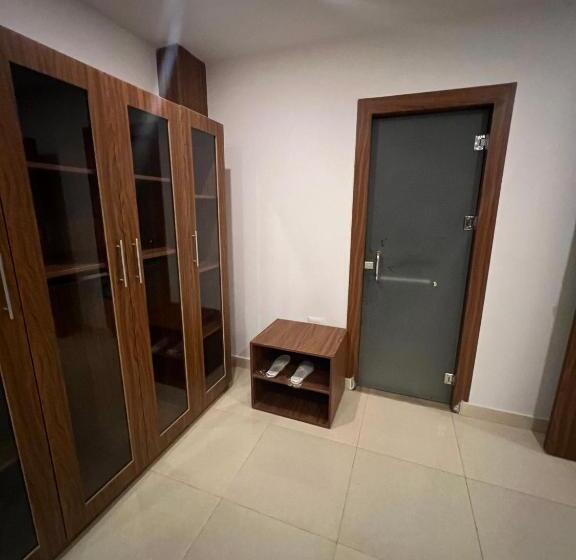 Svit med Balkong, King Pyramids View