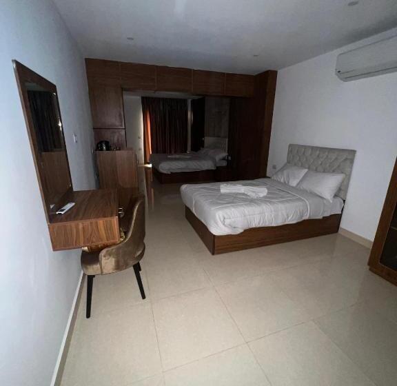 Svit med Balkong, King Pyramids View