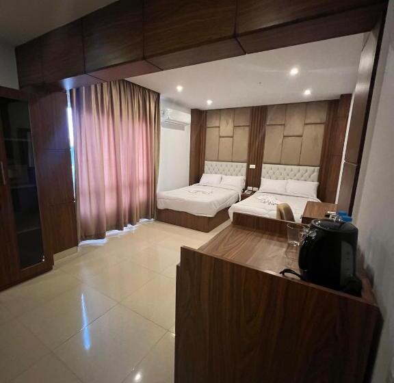 Deluxe Rum Trädgårdsutsikt, King Pyramids View