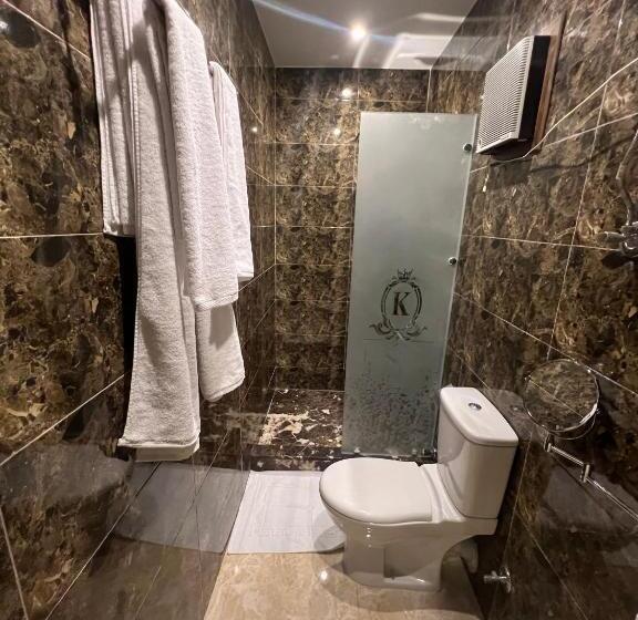 Svit Bergsutsikt, King Pyramids View