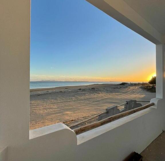 غرفة ديلوكس مطلّة علي البحر, Whale Tours And Sport Fishing Vista Mag Bay