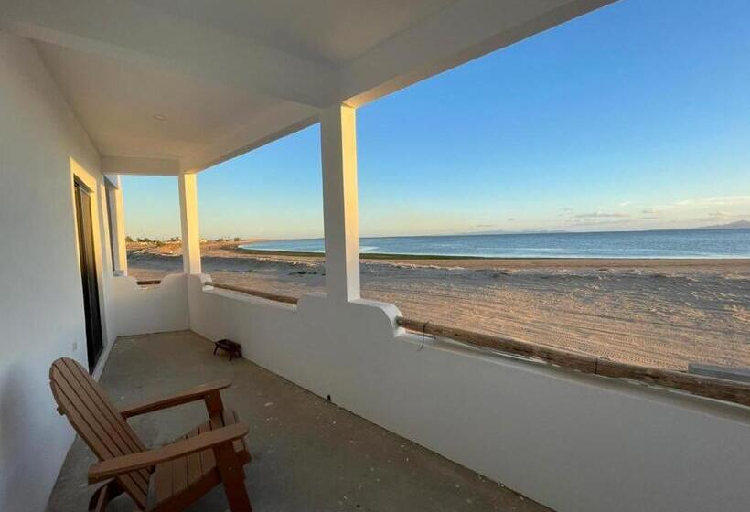 غرفة ديلوكس مطلّة علي البحر, Whale Tours And Sport Fishing Vista Mag Bay