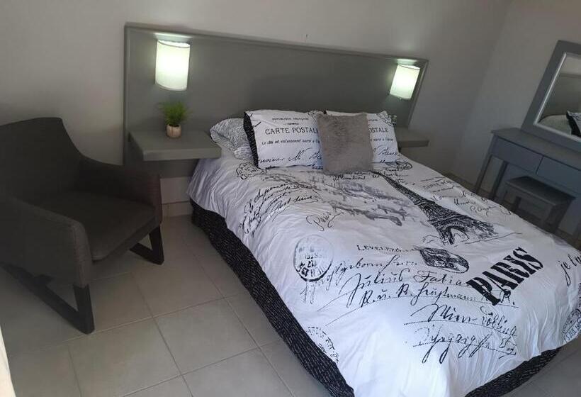 Quarto Estandar Vista Mar, Whale Tours And Sport Fishing Vista Mag Bay