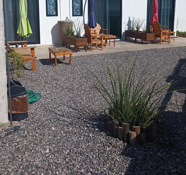 غرفة قياسية مطلّة علي البحر, Whale Tours And Sport Fishing Vista Mag Bay