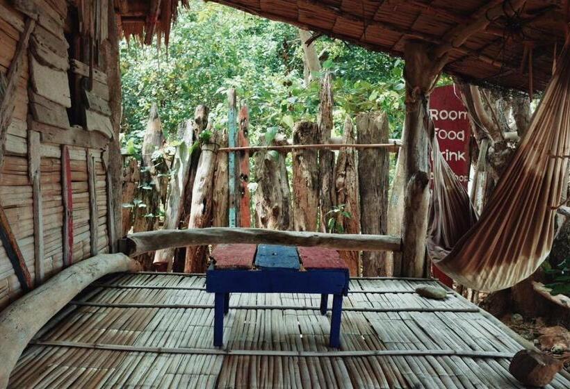 בקתה סטנדרטית, Simple Life Bungalows