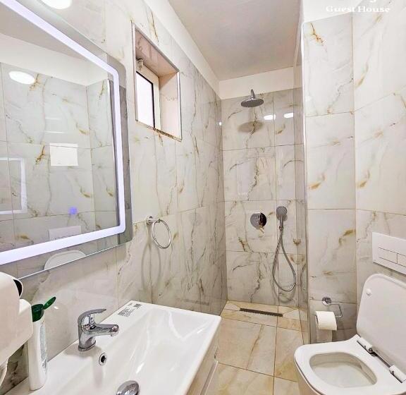 اتاق استاندارد چهار تخته, Villa Mefaja