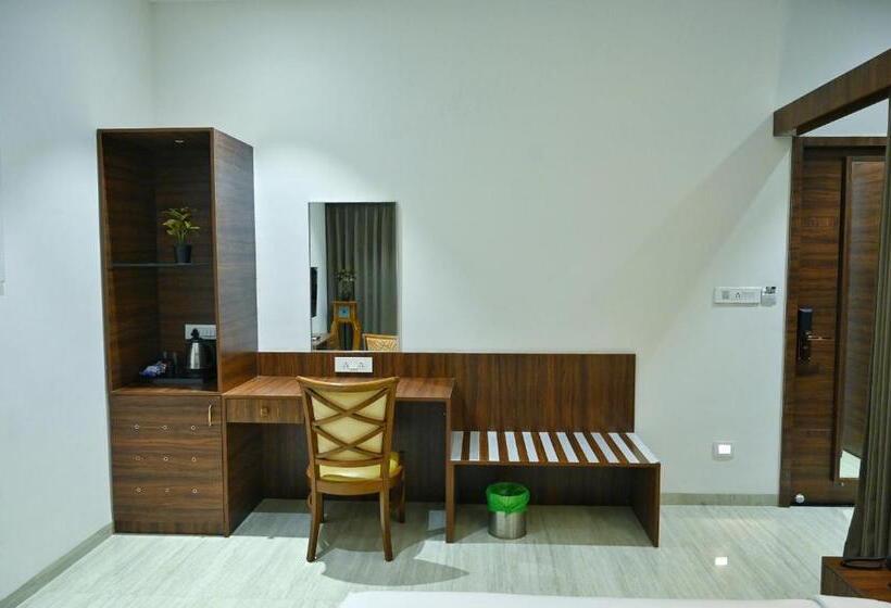 חדר דלוקס, The One Hotel Nashik