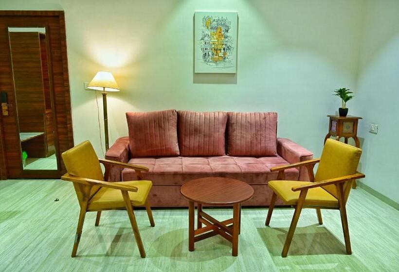 جناح رئاسى, The One Hotel Nashik