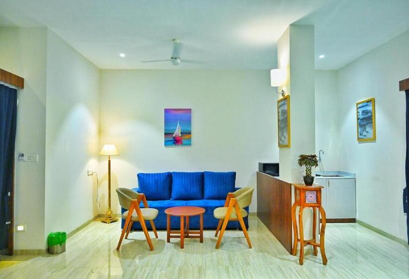 סטודיו משפחתי, The One Hotel Nashik