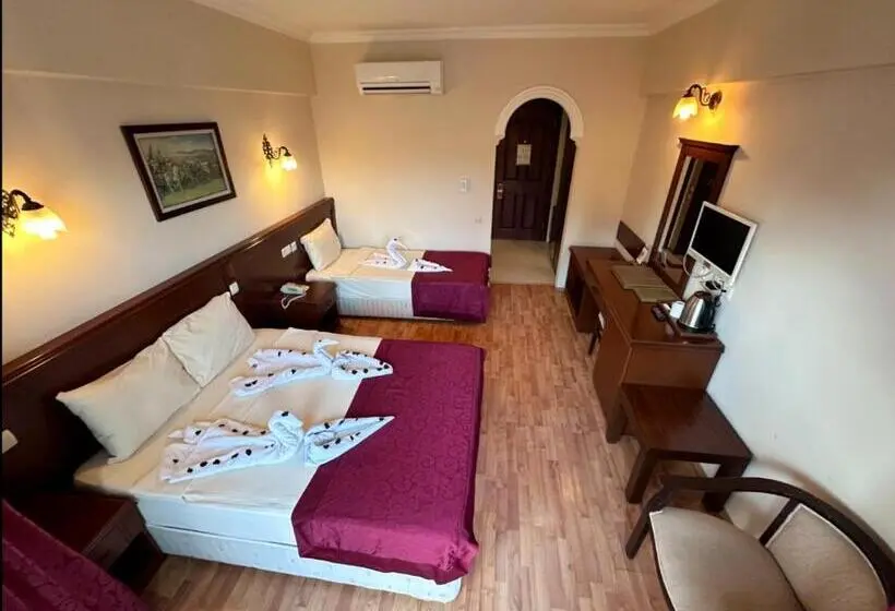 Standard Kolmen Hengen Huone Parveke, Astoria Park Hotel & Spa All Inclusive
