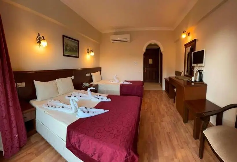 Standard Kolmen Hengen Huone Parveke, Astoria Park Hotel & Spa All Inclusive