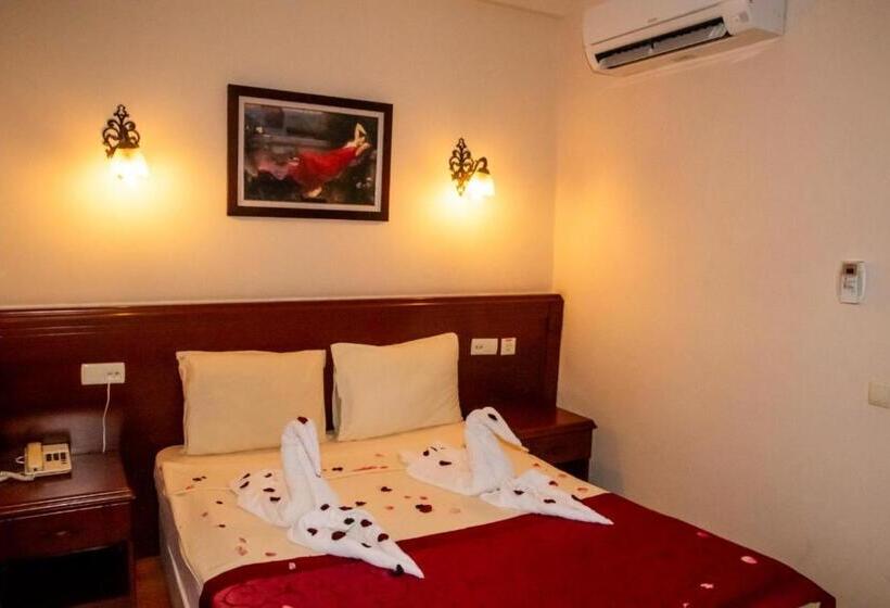 חדר סטנדרט יחיד עם מרפסת, Astoria Park Hotel & Spa All Inclusive