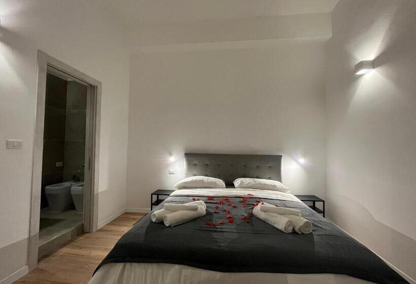 חדר בסיסי, La Nicchia