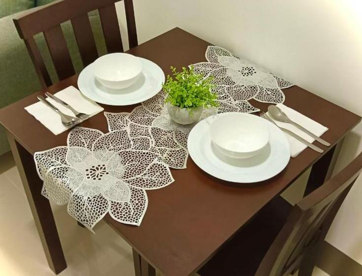 标准工作室带阳台, Cozy 1br W/wifi&netflix In Fame Near Shaw Mrt