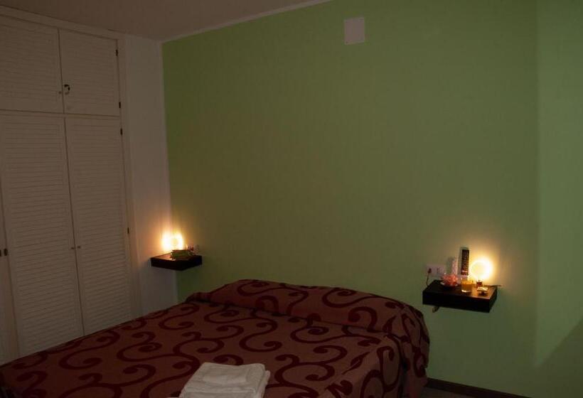 غرفة ديلوكس, Fly Bed And Breakfast