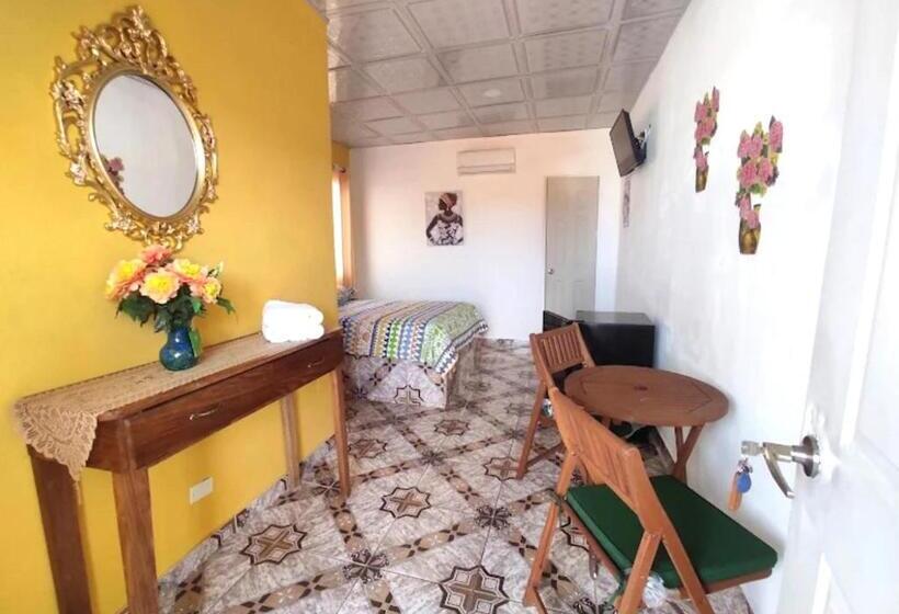 חדר סטנדרט עם מרפסת, Belo Bay Apartment