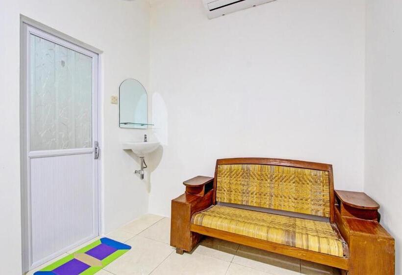 デラックスルーム, Capital O 93449 The Boekit Song Putri Resort