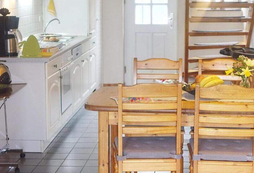 شقة غرفة واحدة مزودة بتراس, Ferienwohnungen Auf Dem Ferienhof Sell