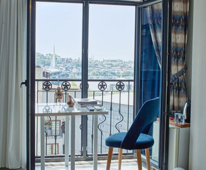 豪华海景房, Galatagreenapple