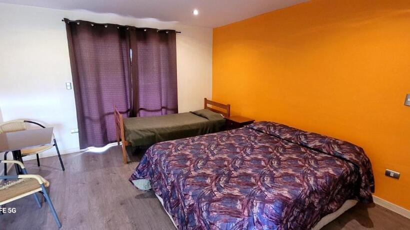 חדר סטנדרט לשלושה עם מרפסת, Habitaciones Tahiken