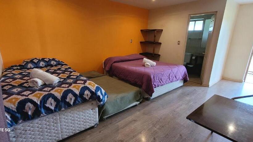 חדר לארבעה סטנדרטי עם מרפסת, Habitaciones Tahiken