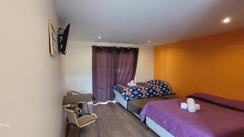 חדר לארבעה סטנדרטי עם מרפסת, Habitaciones Tahiken