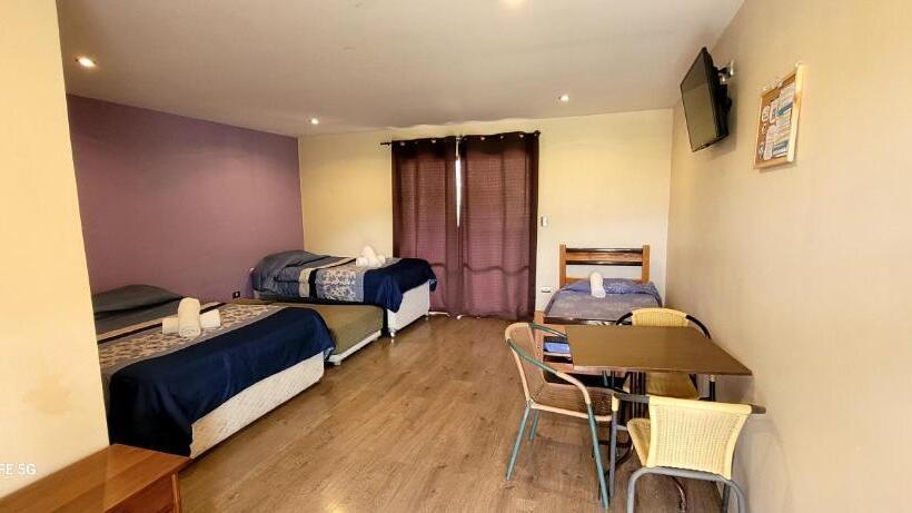 חדר משפחתי, Habitaciones Tahiken