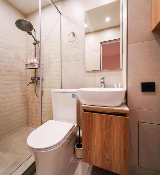 Семейный Номер Вид на Сад, Motives Inn Dilijan