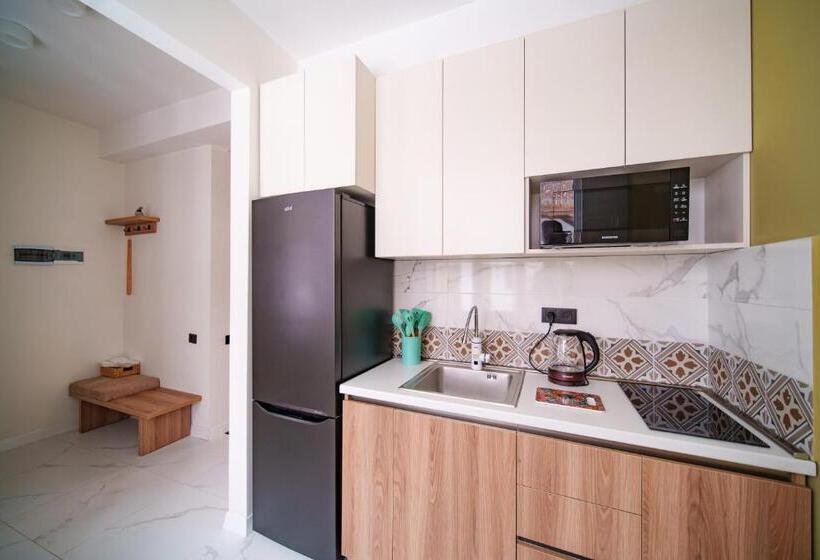 家庭房带园景, Motives Inn Dilijan