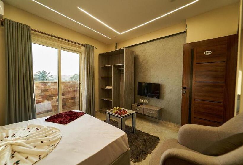 Deluxerum med Utsikt, New Gardenia Pyramids View