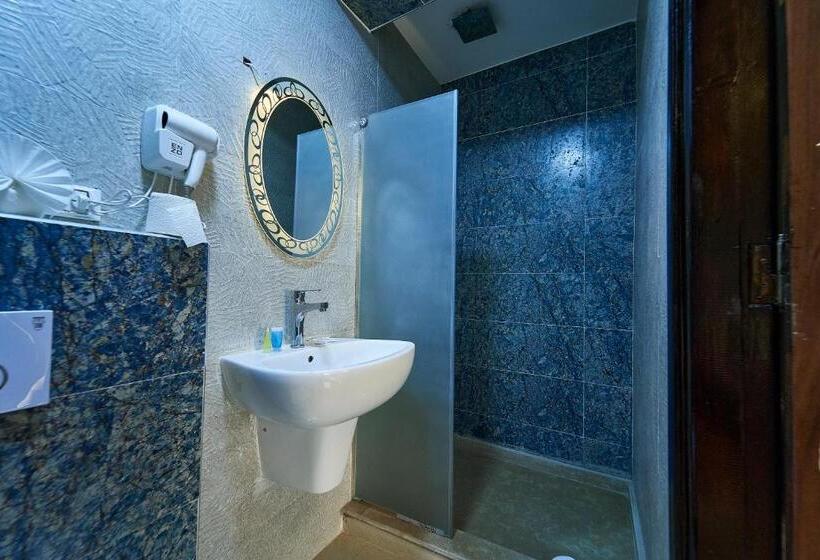 Deluxerum med Utsikt, New Gardenia Pyramids View