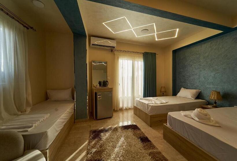 Juniorsvit med Utsikt, New Gardenia Pyramids View