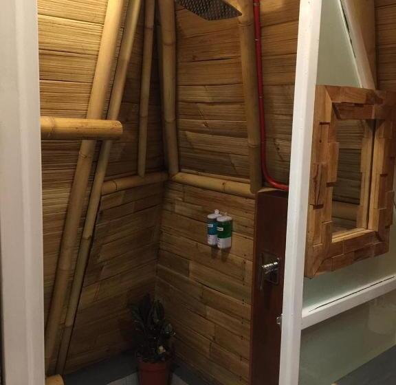 Pokój Deluxe, Sekumpul Bali Hidden Space