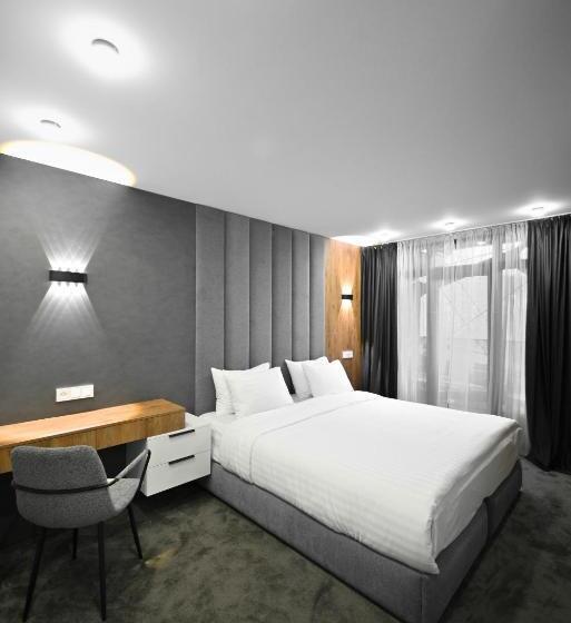 발코니 디럭스 룸, London Hotel Yerevan