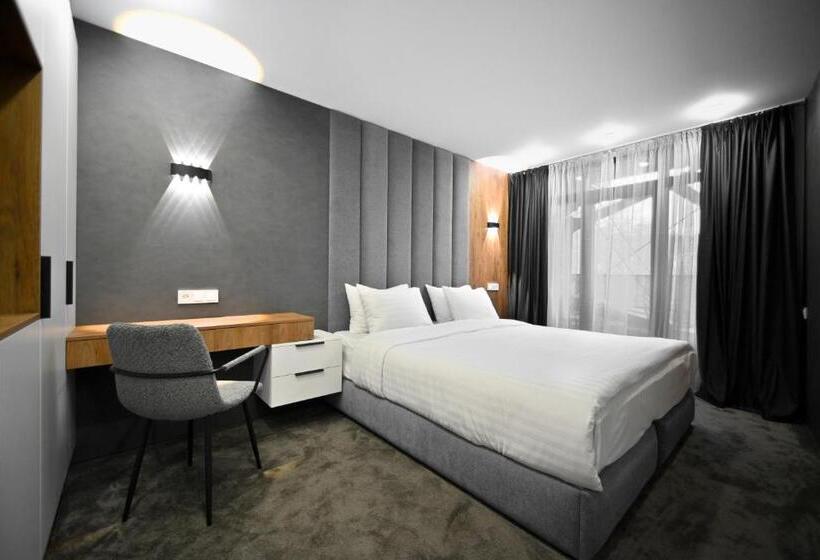 발코니 디럭스 룸, London Hotel Yerevan