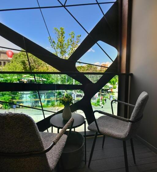 발코니 디럭스 룸, London Hotel Yerevan