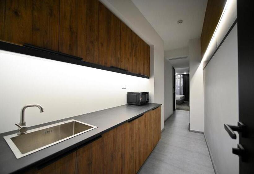 스탠다드 발코니 스튜디오, London Hotel Yerevan