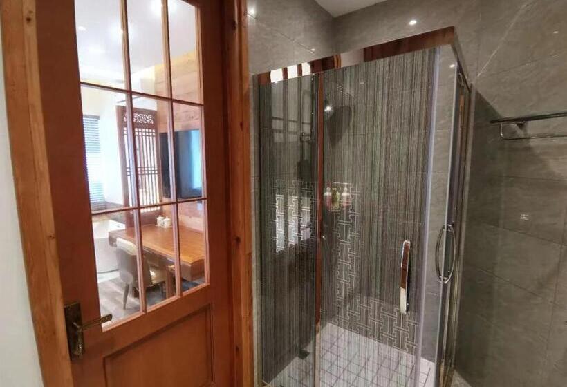 غرفة قياسية, 枕窗听雨客栈