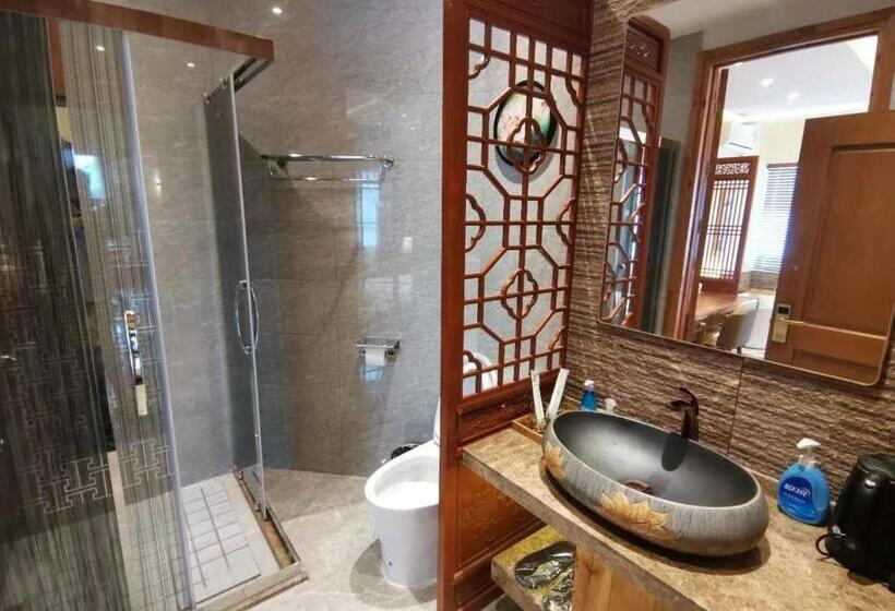 غرفة قياسية, 枕窗听雨客栈