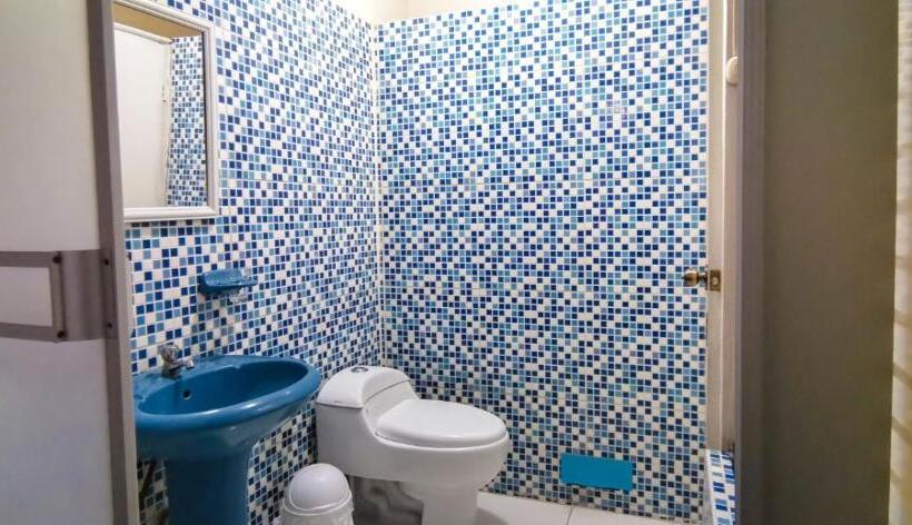 Номер Стандарт Трехместный, Hostal Keymar