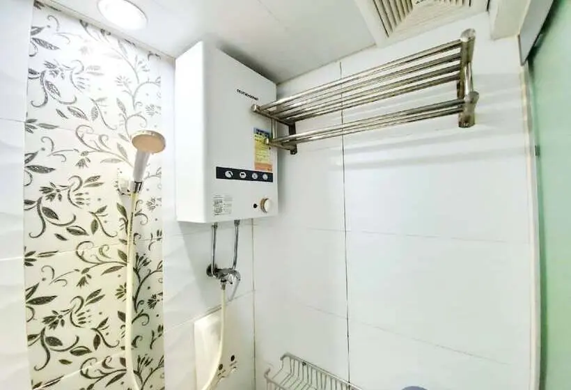 اتاق اکونومی, International Metro Guest House