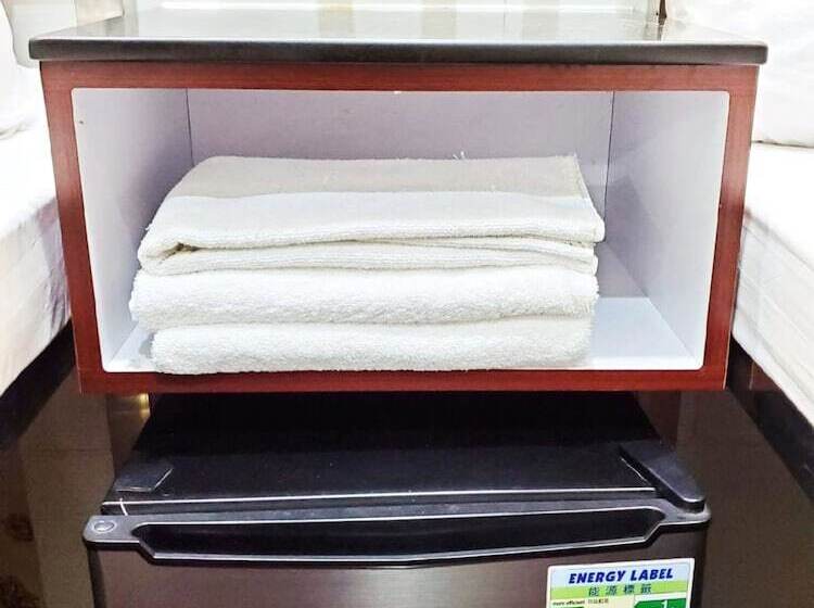 Economy Quadruple Room, International Metro Guest House