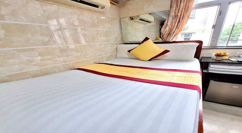 اتاق اکونومی, International Metro Guest House