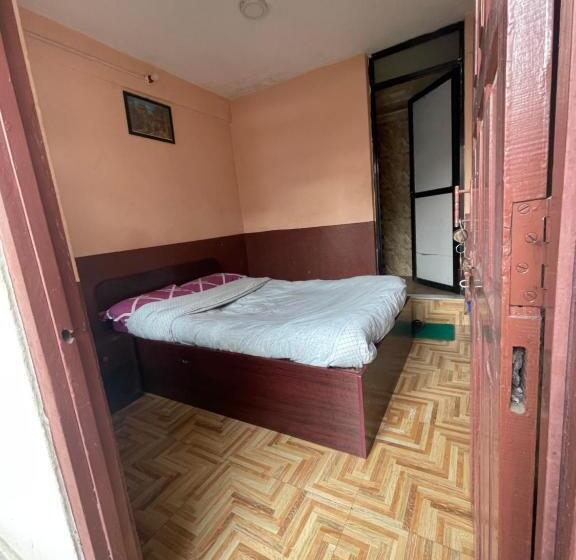 اتاق اکونومی, Nirvaan Guest House